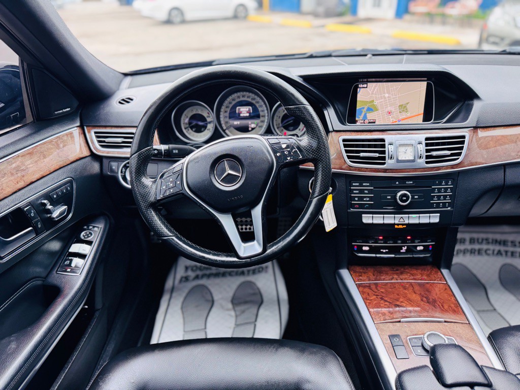 2016 Mercedes-Benz E-Class Image 32