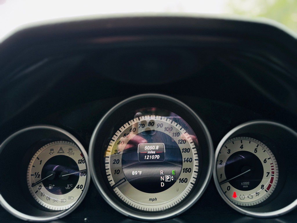 2016 Mercedes-Benz E-Class Image 37