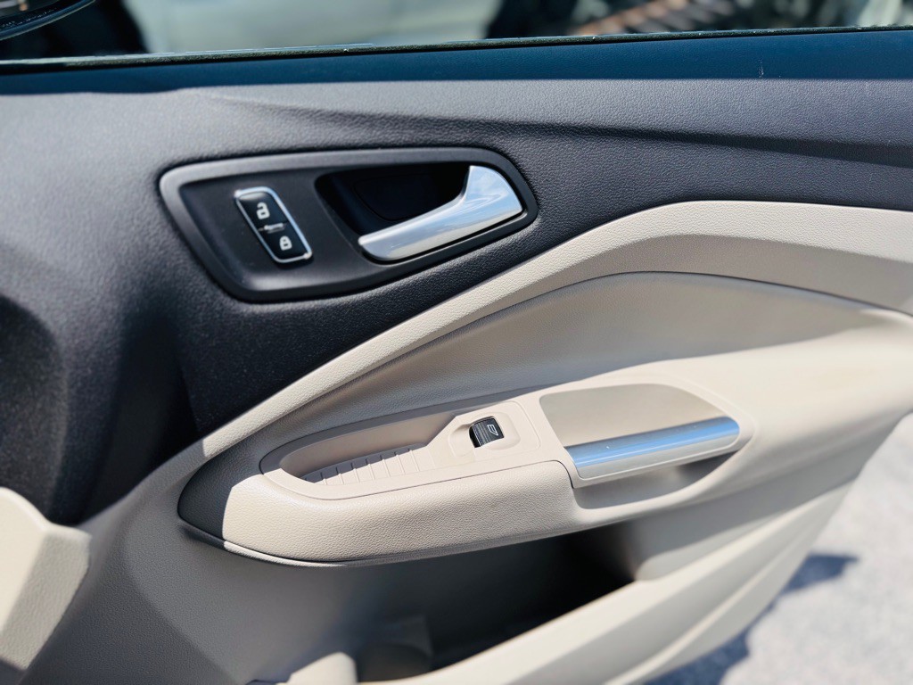 2014 Ford Escape Image 16
