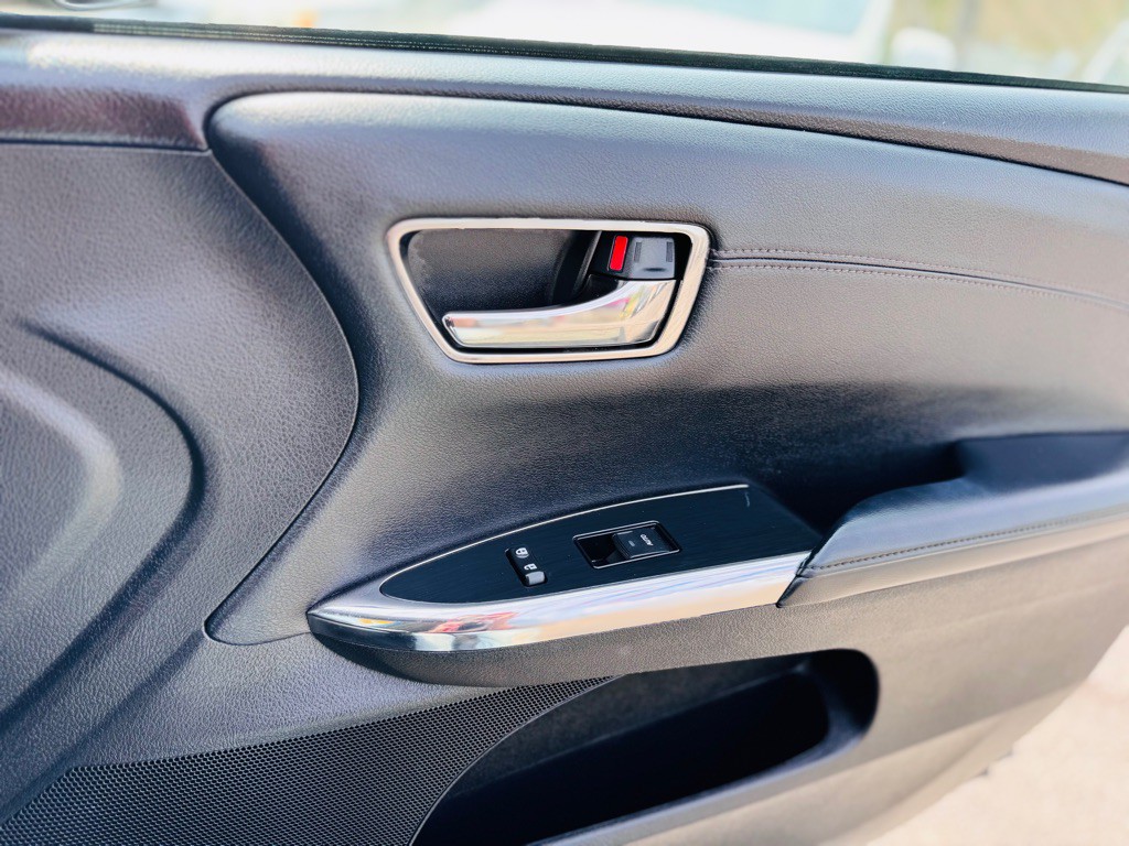 2013 Toyota Avalon Image 17