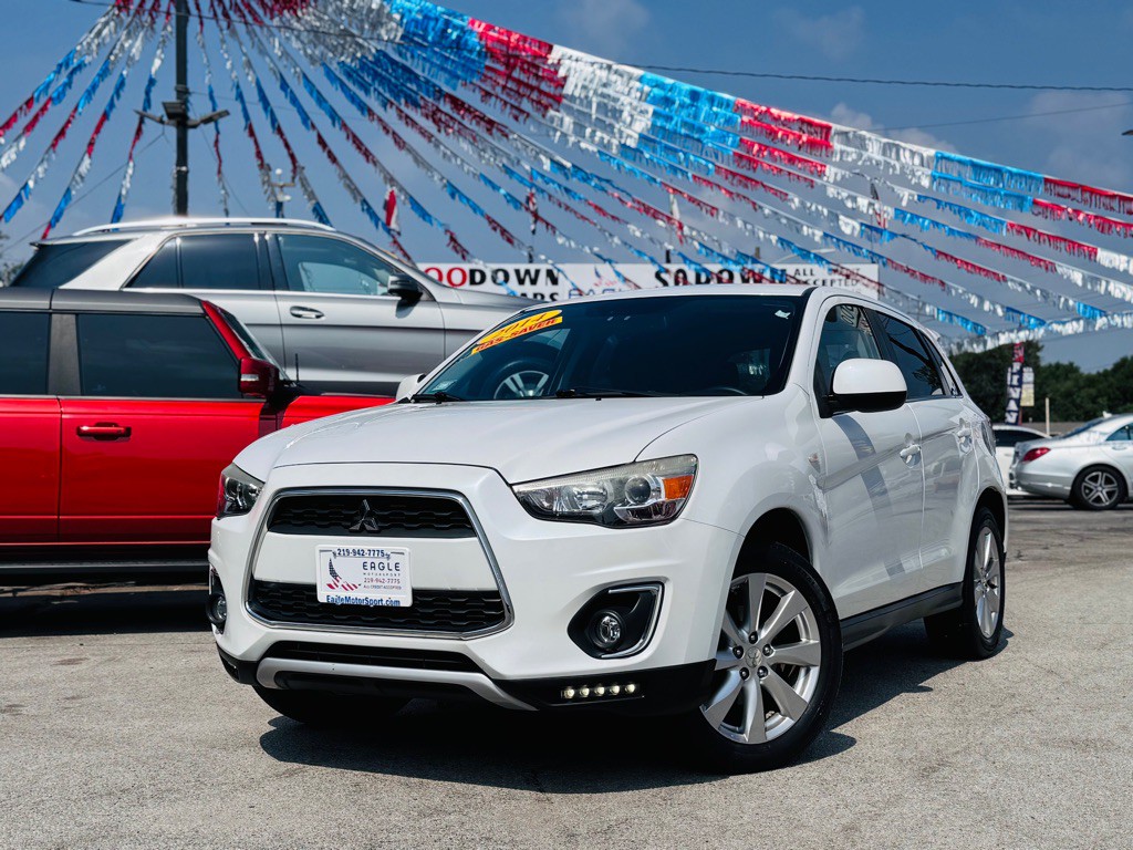 2014 Mitsubishi Outlander Image 11