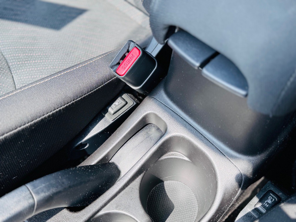 2014 Mitsubishi Outlander Image 34