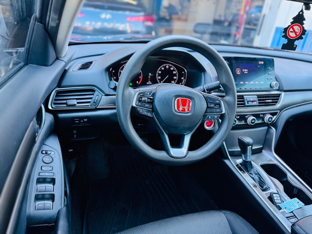 2018 Honda Accord Image 21
