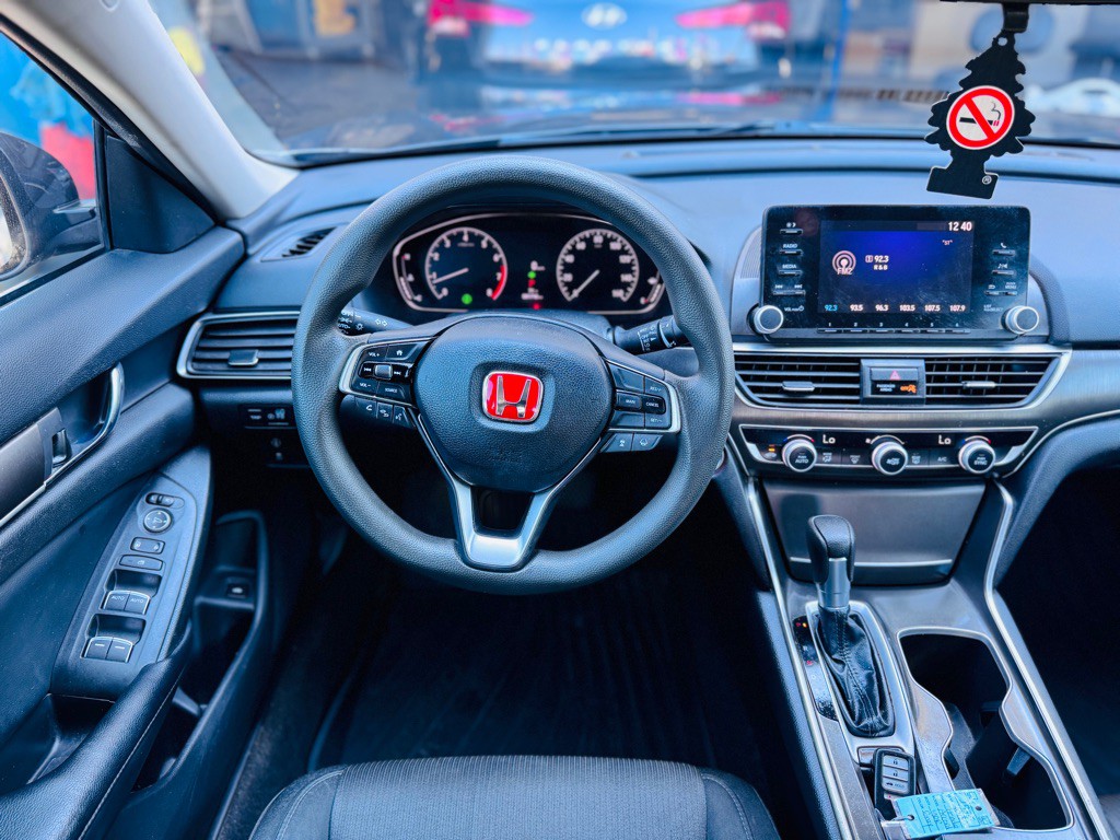 2018 Honda Accord Image 22