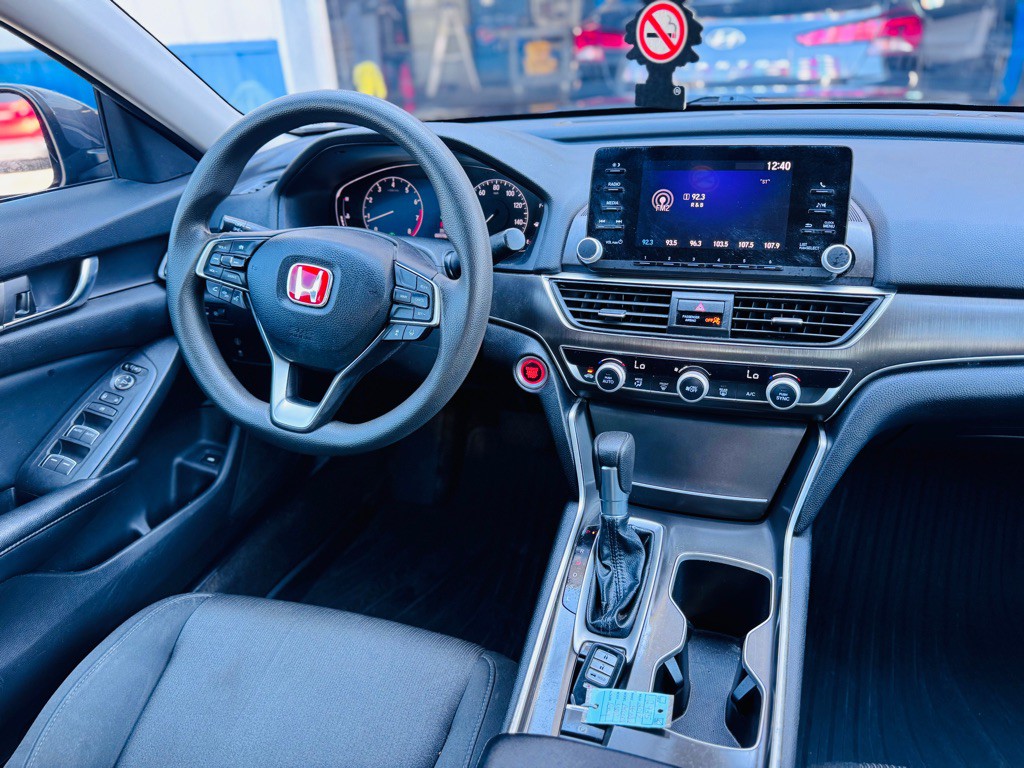2018 Honda Accord Image 23