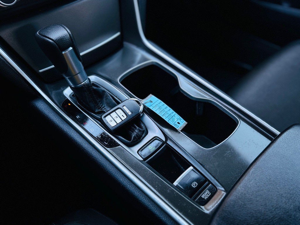 2018 Honda Accord Image 31