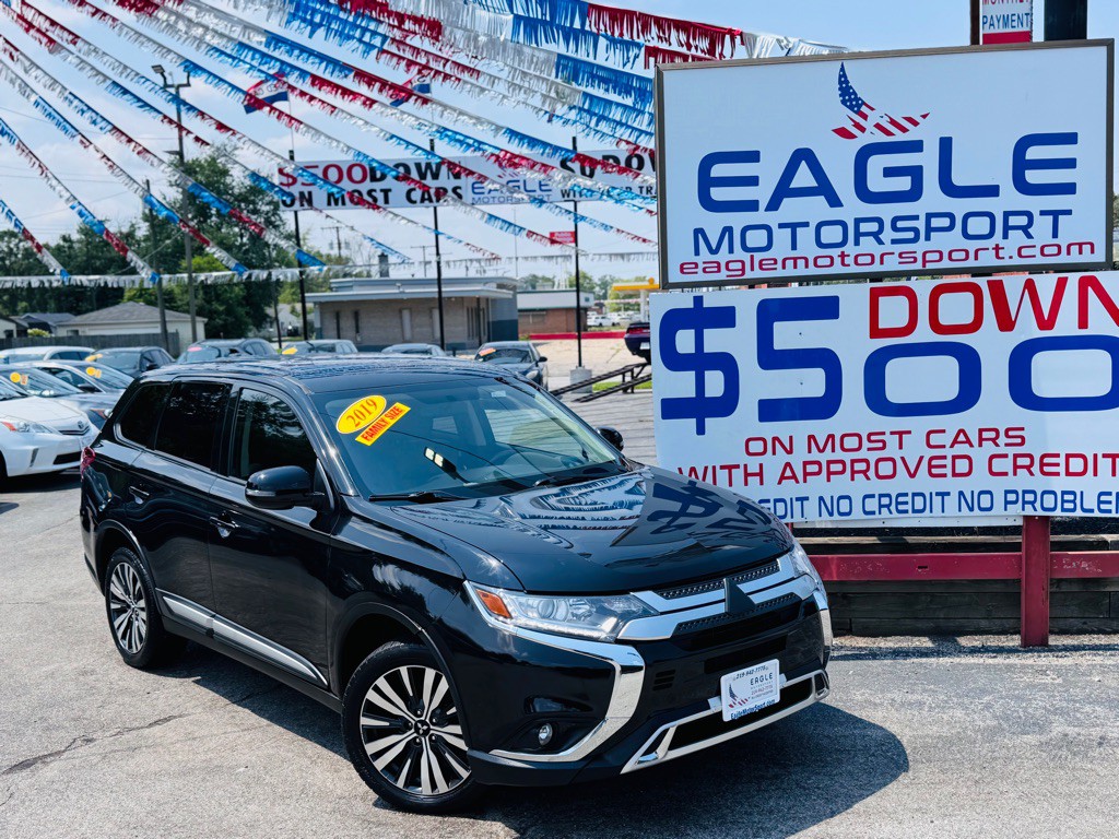 2019 Mitsubishi Outlander Image 2