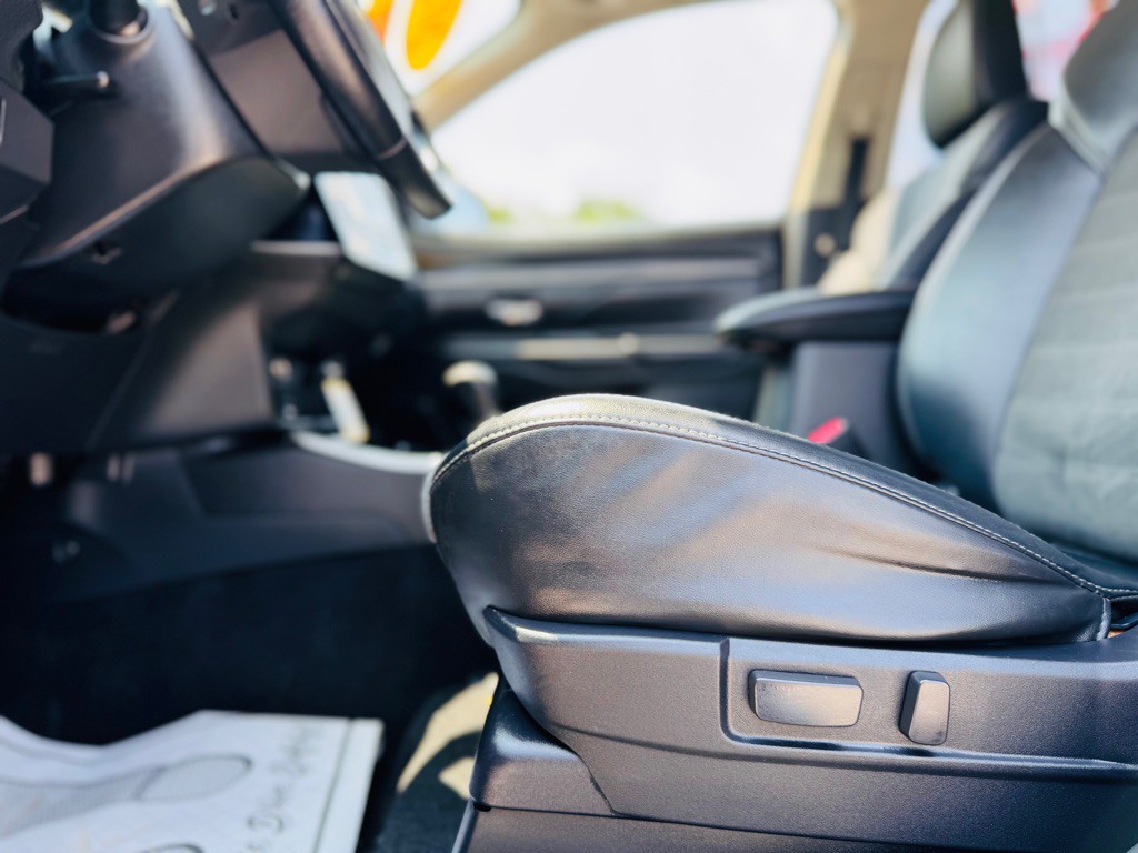2019 Mitsubishi Outlander Image 16