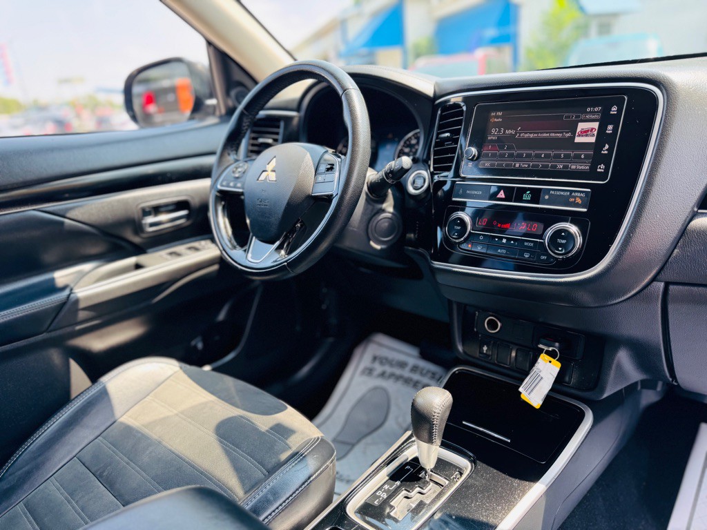 2019 Mitsubishi Outlander Image 20