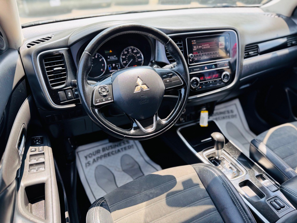 2019 Mitsubishi Outlander Image 26