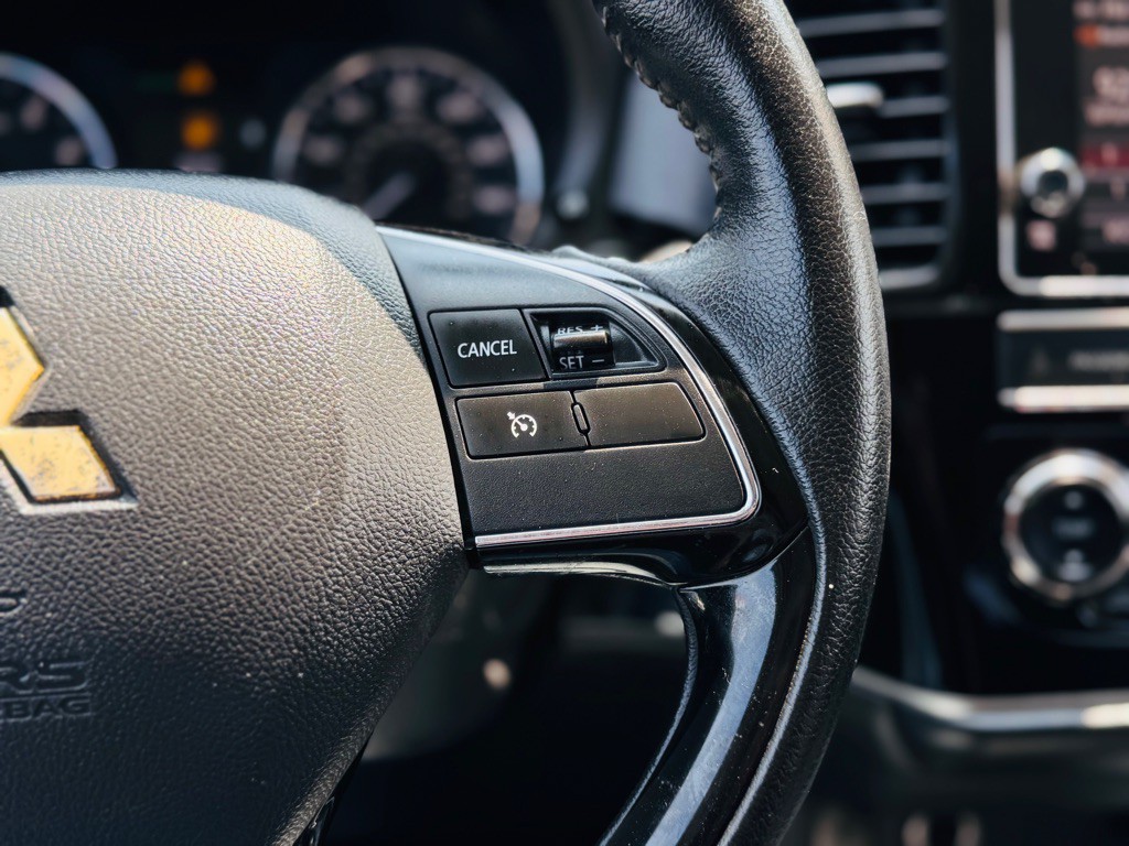 2019 Mitsubishi Outlander Image 32