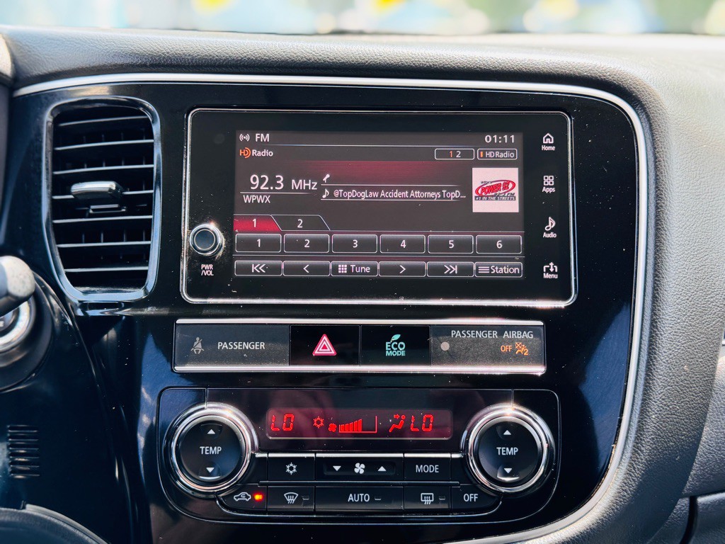 2019 Mitsubishi Outlander Image 33