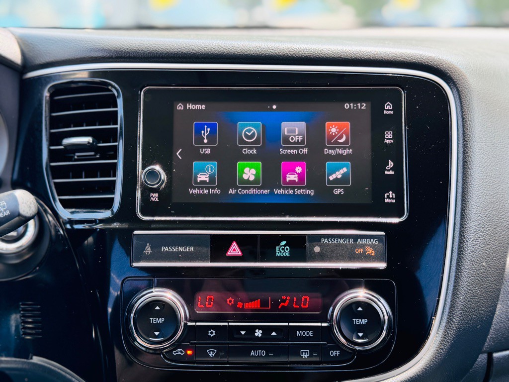 2019 Mitsubishi Outlander Image 36