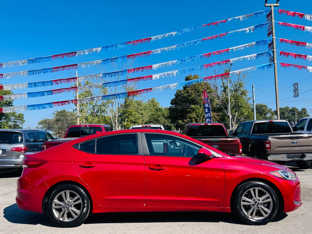 2017 Hyundai Elantra Image 5
