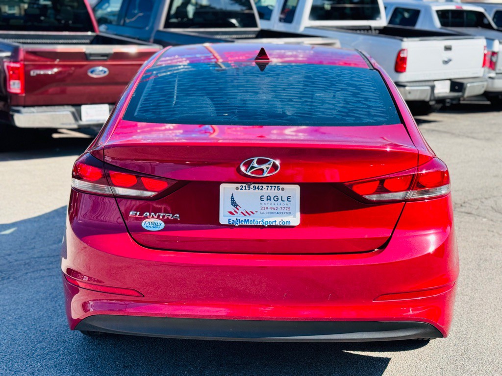 2017 Hyundai Elantra Image 7