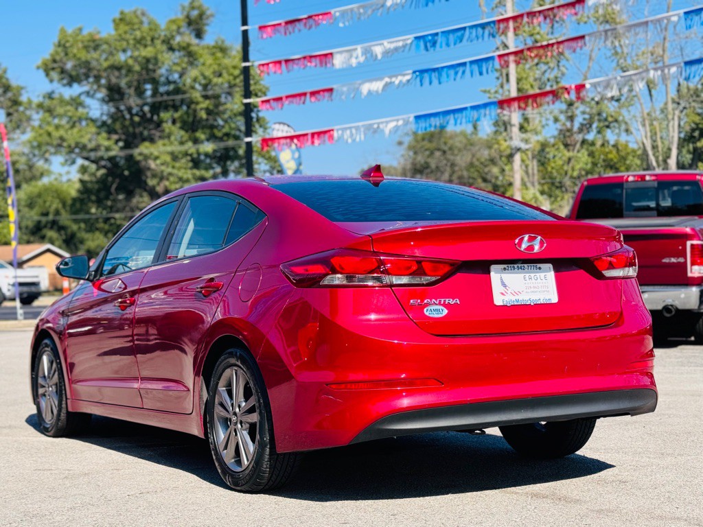 2017 Hyundai Elantra Image 8