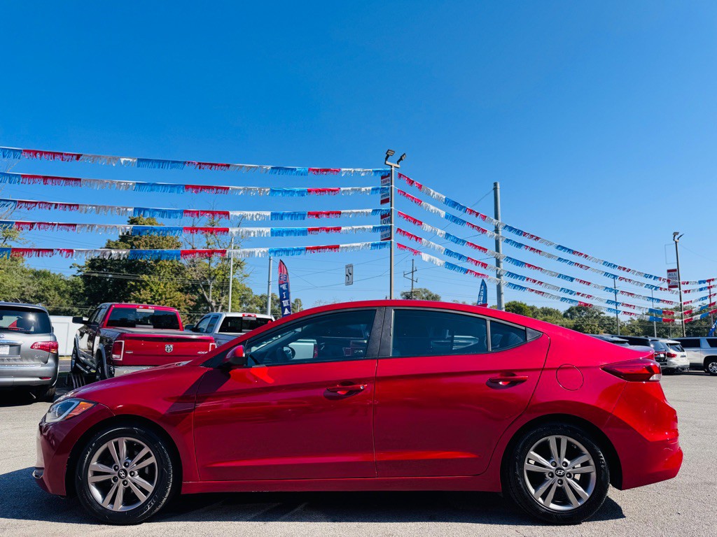 2017 Hyundai Elantra Image 9