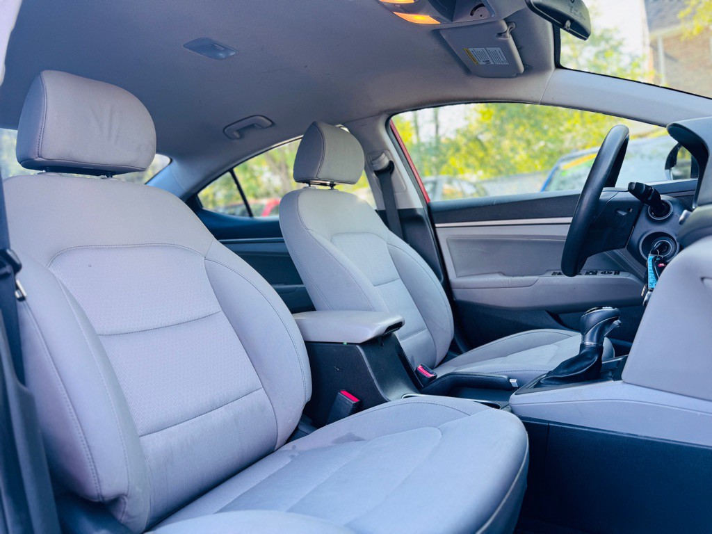 2017 Hyundai Elantra Image 19