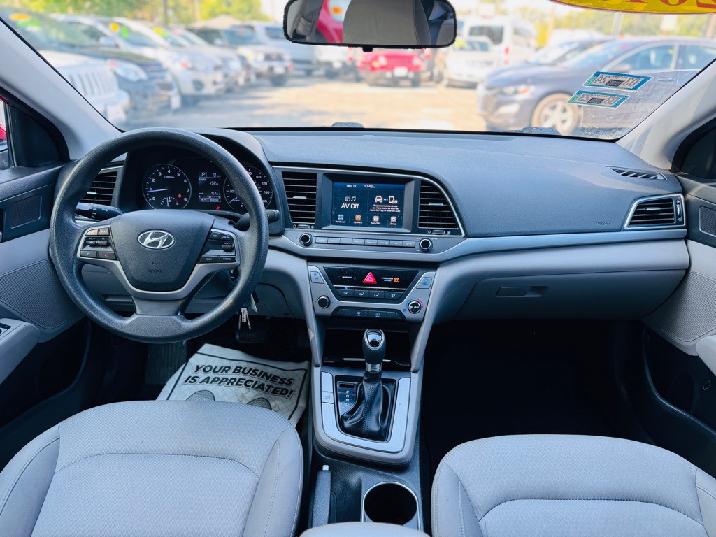 2017 Hyundai Elantra Image 20