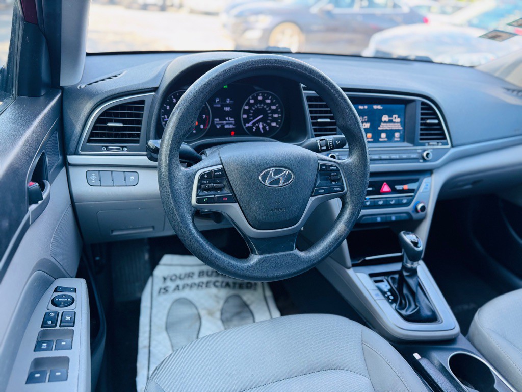 2017 Hyundai Elantra Image 21