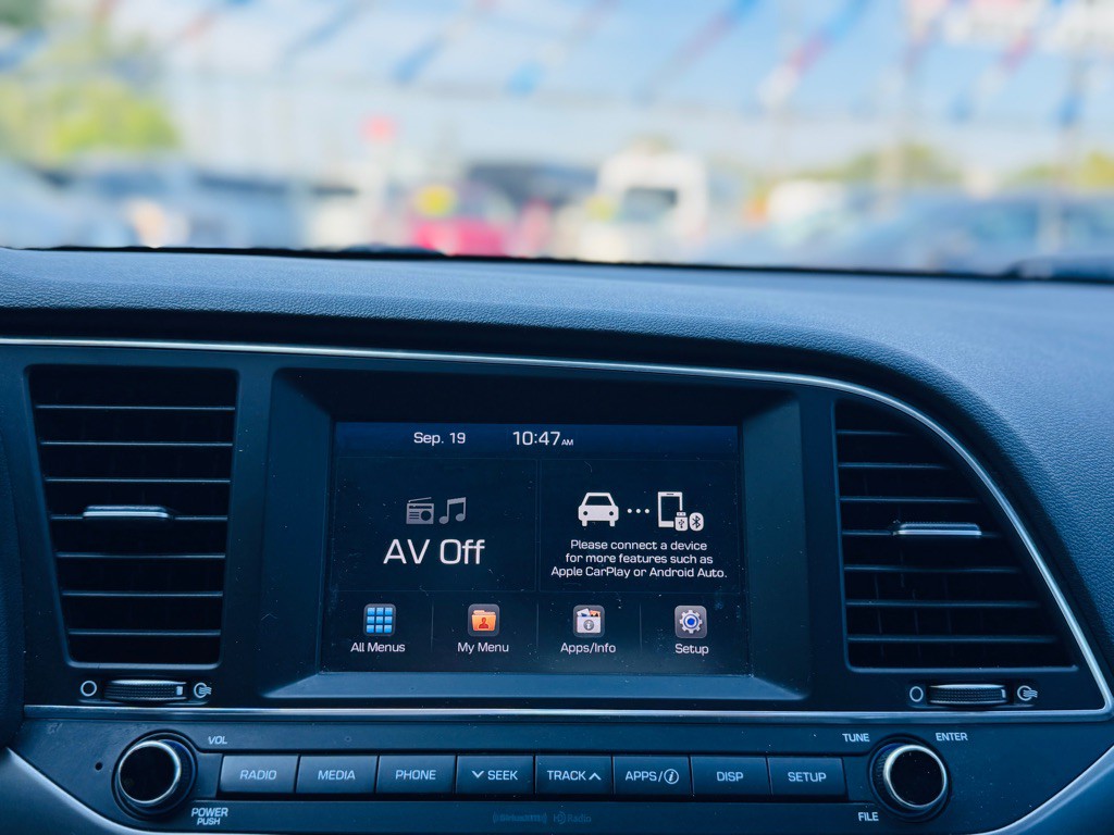 2017 Hyundai Elantra Image 28