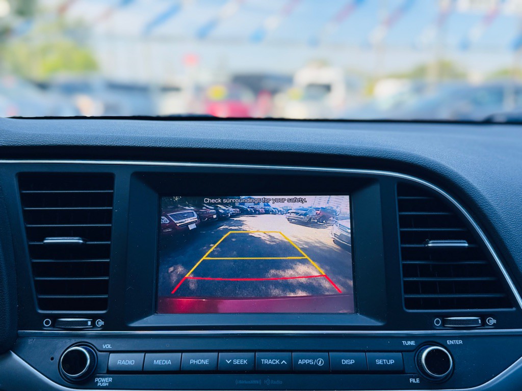 2017 Hyundai Elantra Image 29