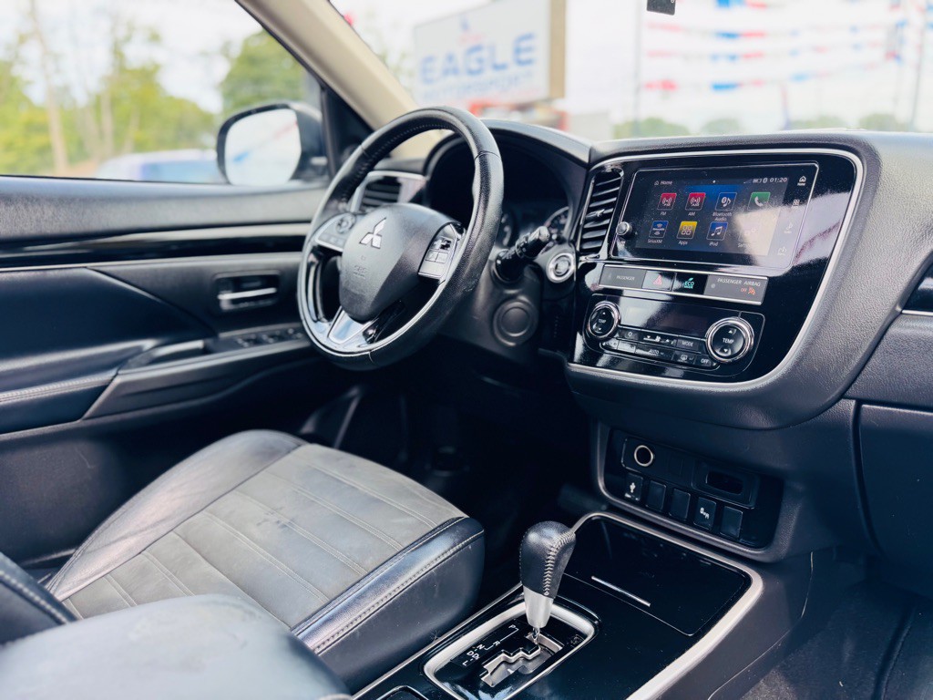 2019 Mitsubishi Outlander Image 20