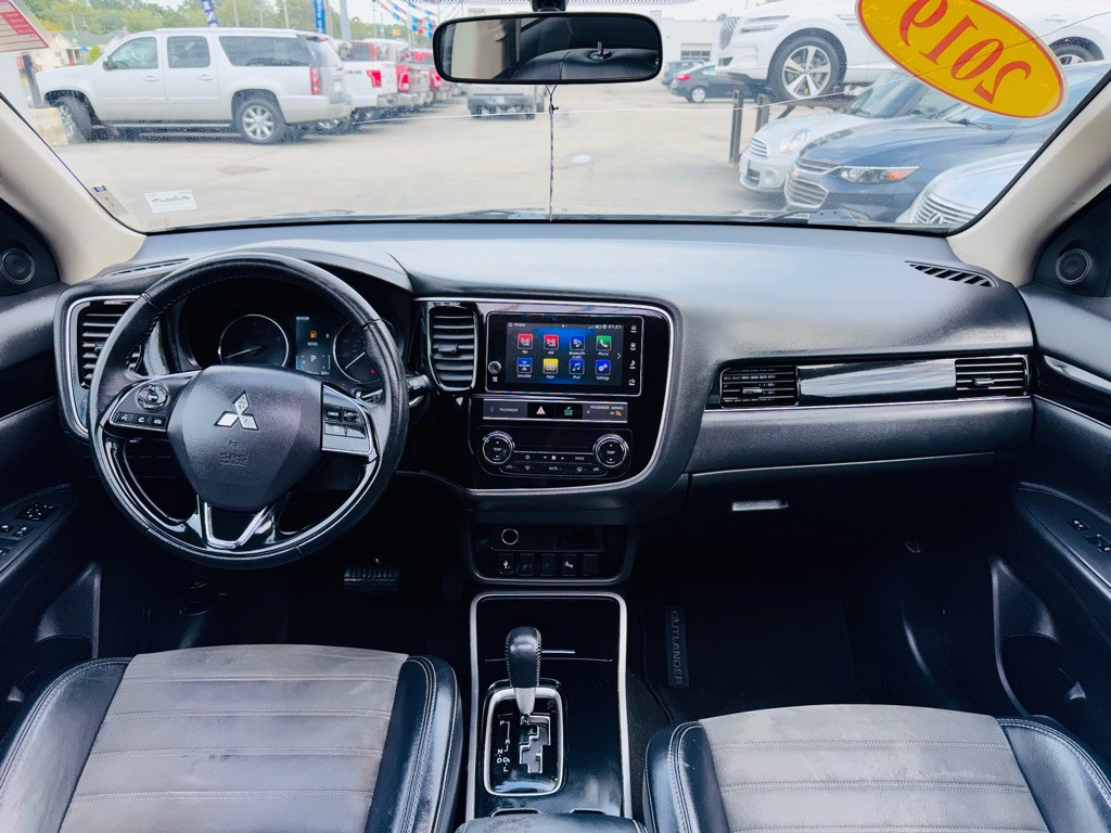 2019 Mitsubishi Outlander Image 27