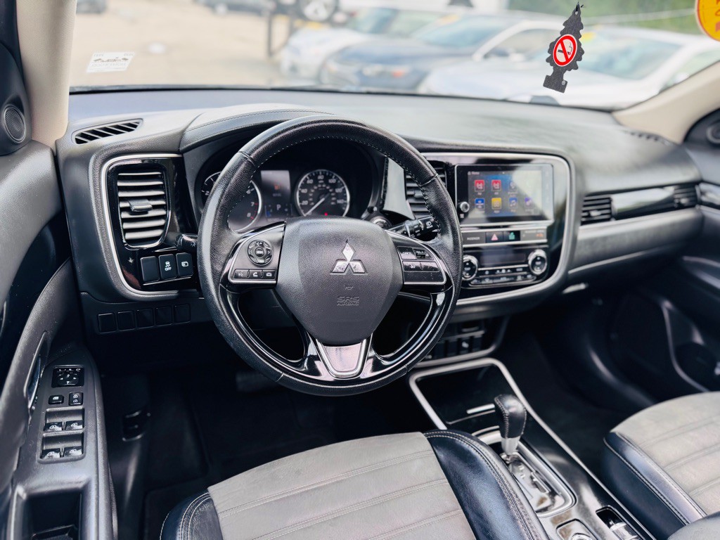 2019 Mitsubishi Outlander Image 28