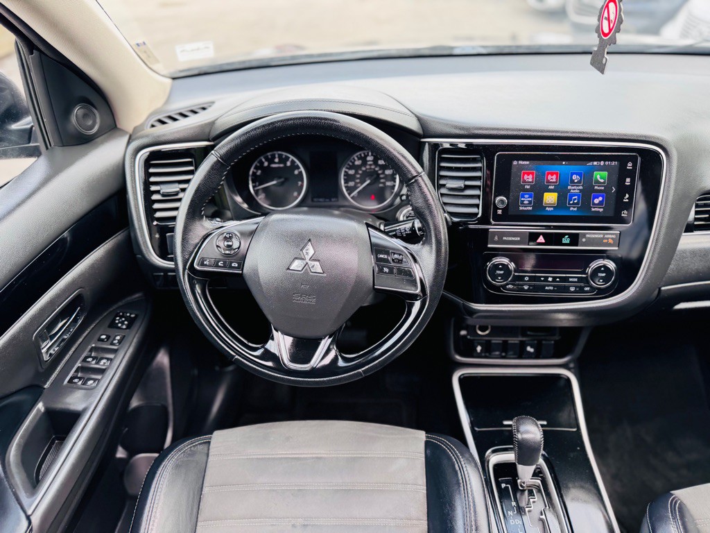 2019 Mitsubishi Outlander Image 29