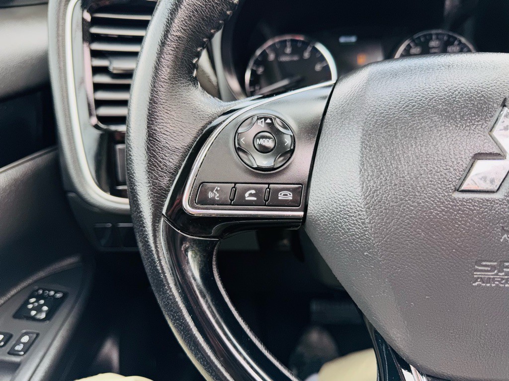 2019 Mitsubishi Outlander Image 32