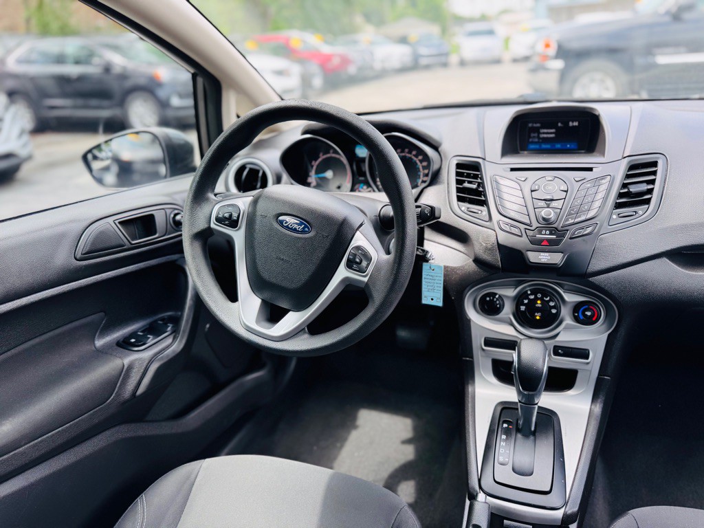 2018 Ford Fiesta Image 24