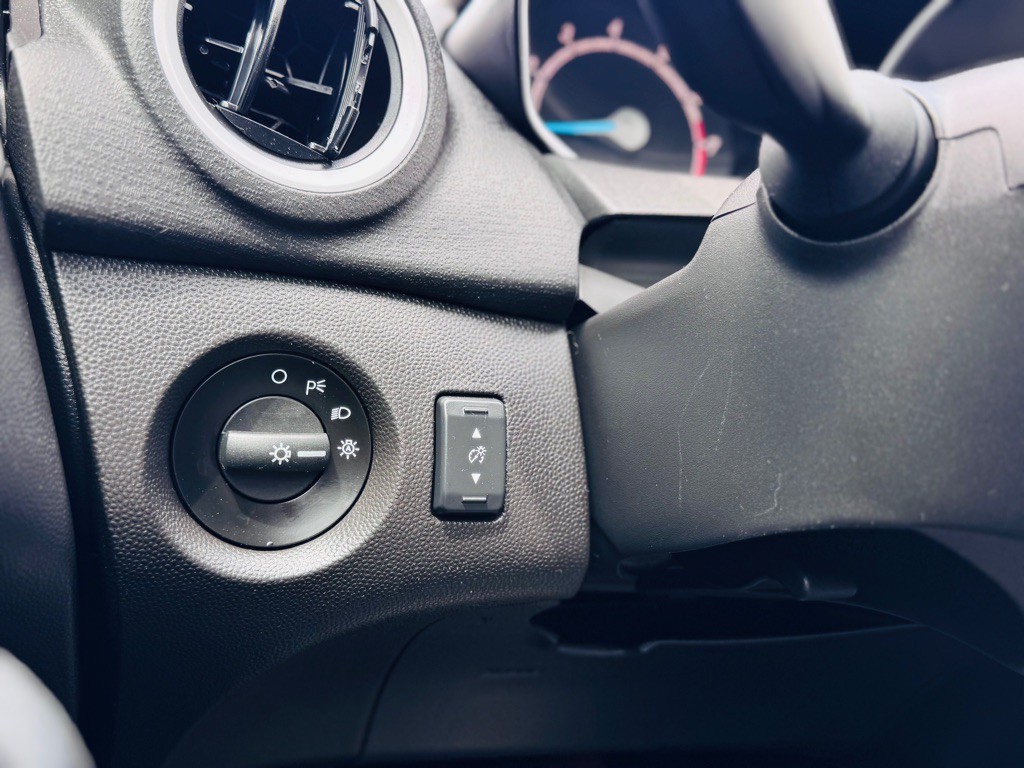 2018 Ford Fiesta Image 25