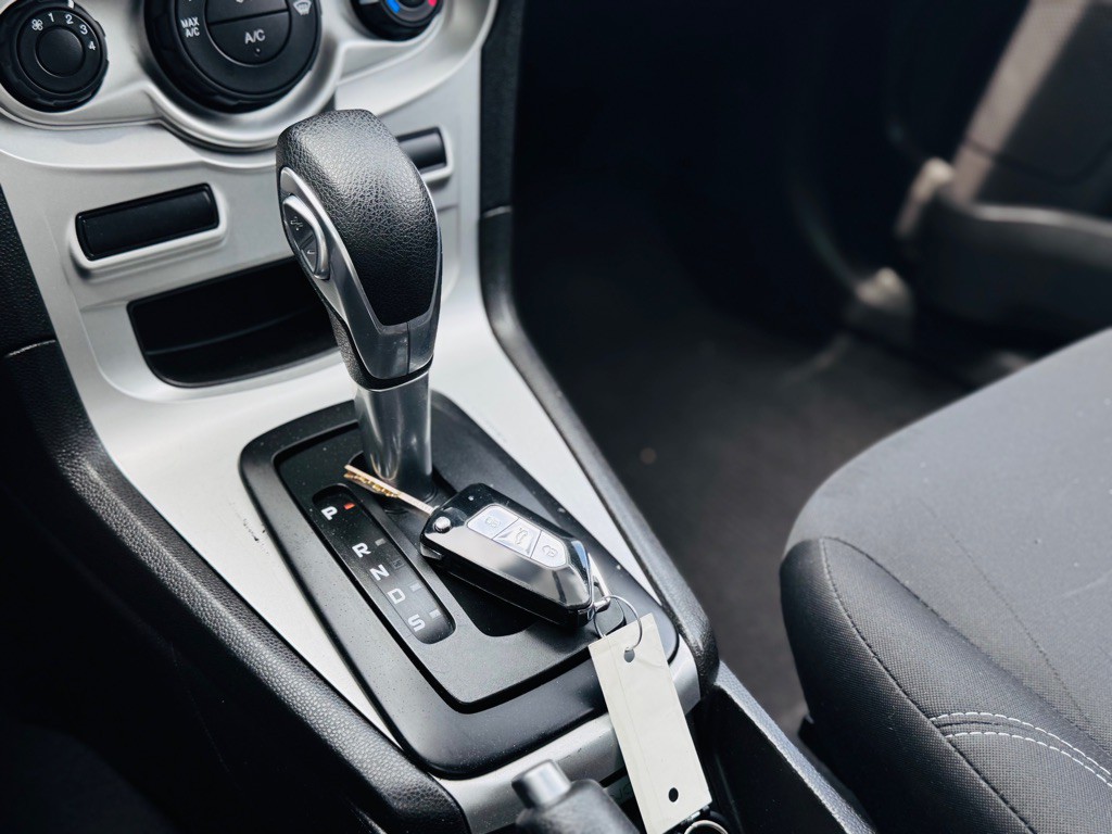 2018 Ford Fiesta Image 35