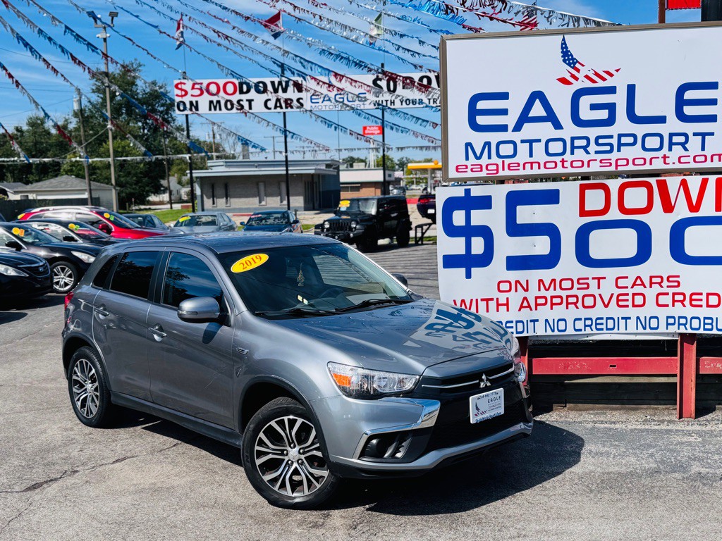 2019 Mitsubishi Outlander Image 2