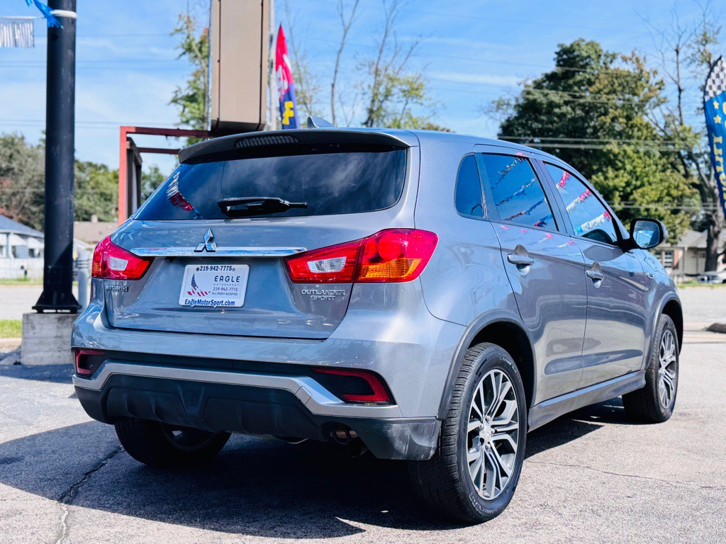 2019 Mitsubishi Outlander Image 7