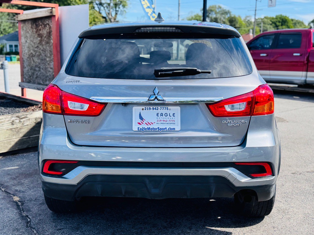 2019 Mitsubishi Outlander Image 8
