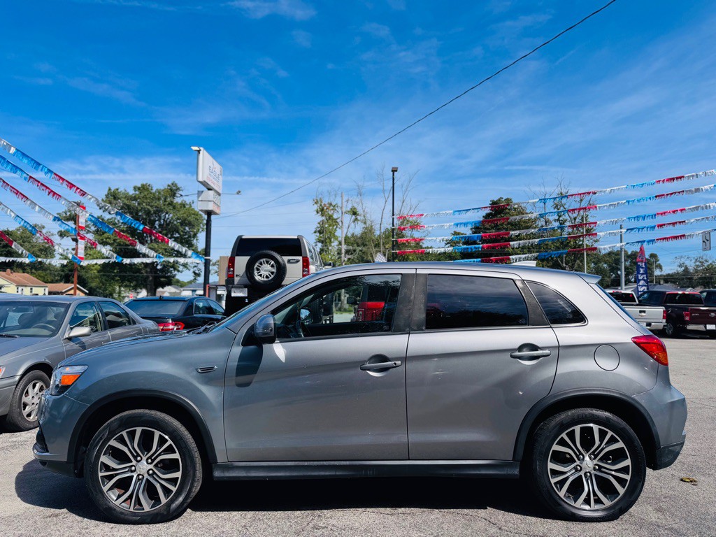 2019 Mitsubishi Outlander Image 10