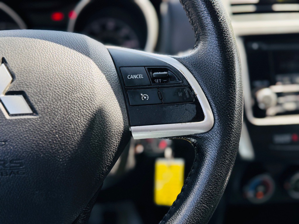 2014 Mitsubishi Outlander Image 27