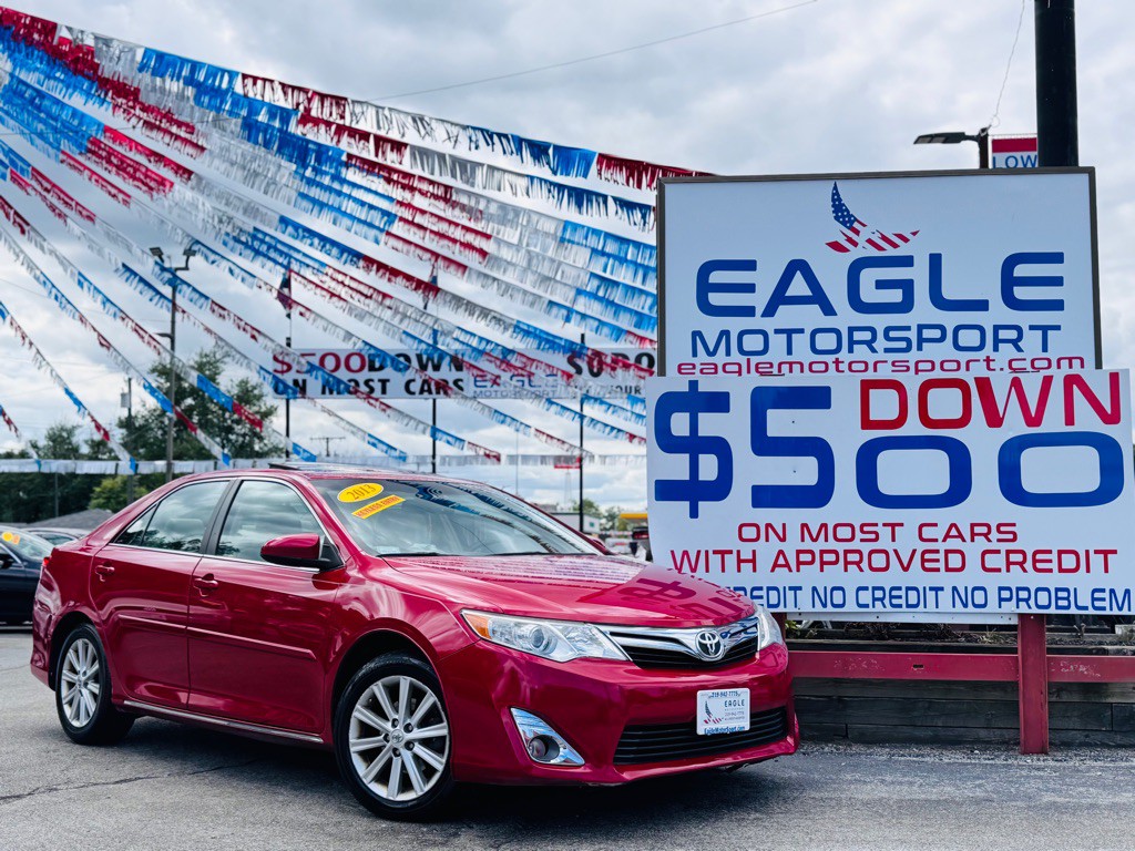 2013 Toyota Camry Image 2