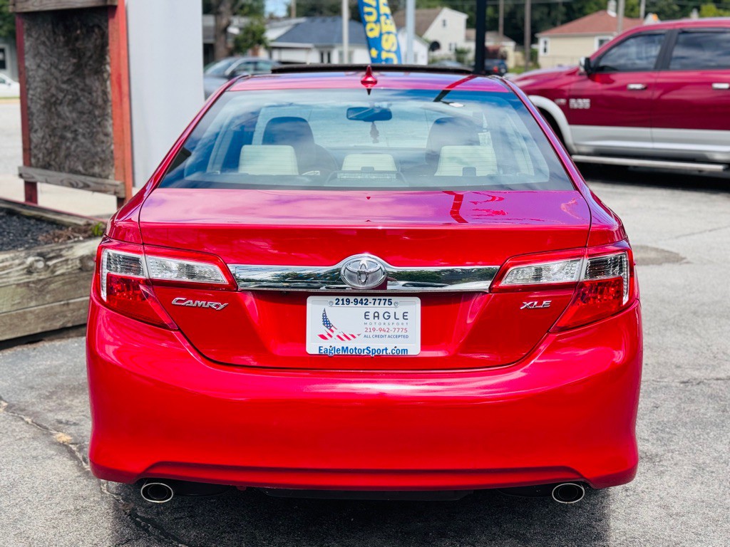 2013 Toyota Camry Image 9