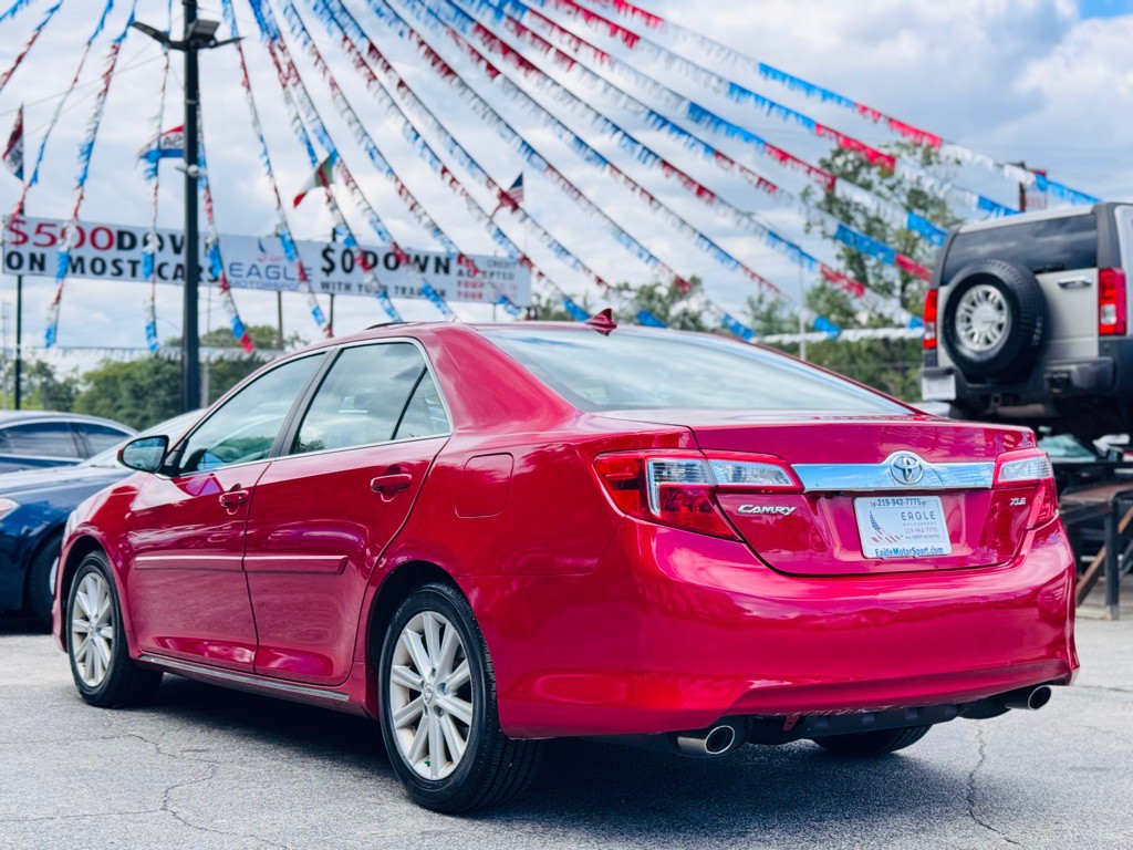 2013 Toyota Camry Image 10