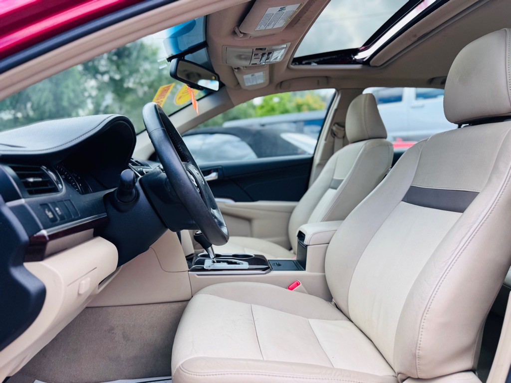 2013 Toyota Camry Image 21