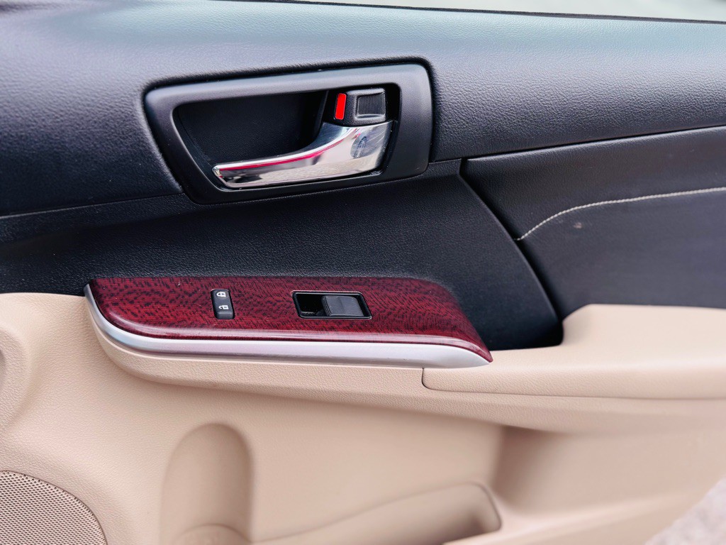 2013 Toyota Camry Image 22
