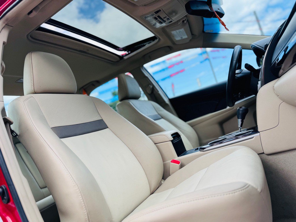 2013 Toyota Camry Image 27