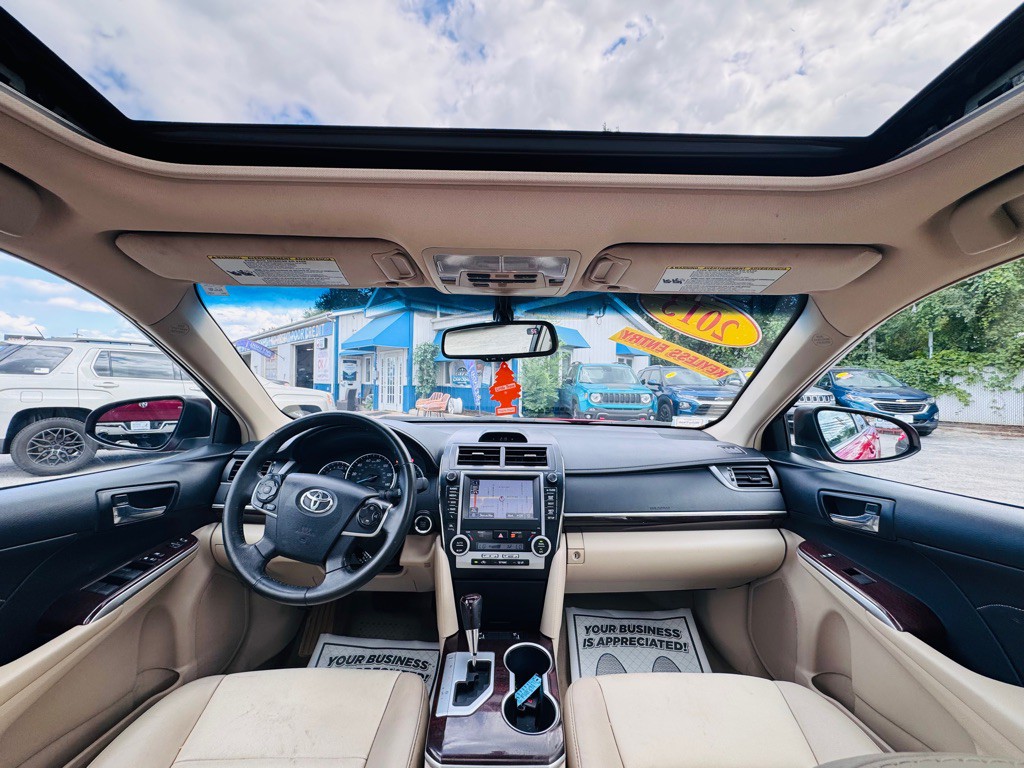 2013 Toyota Camry Image 28