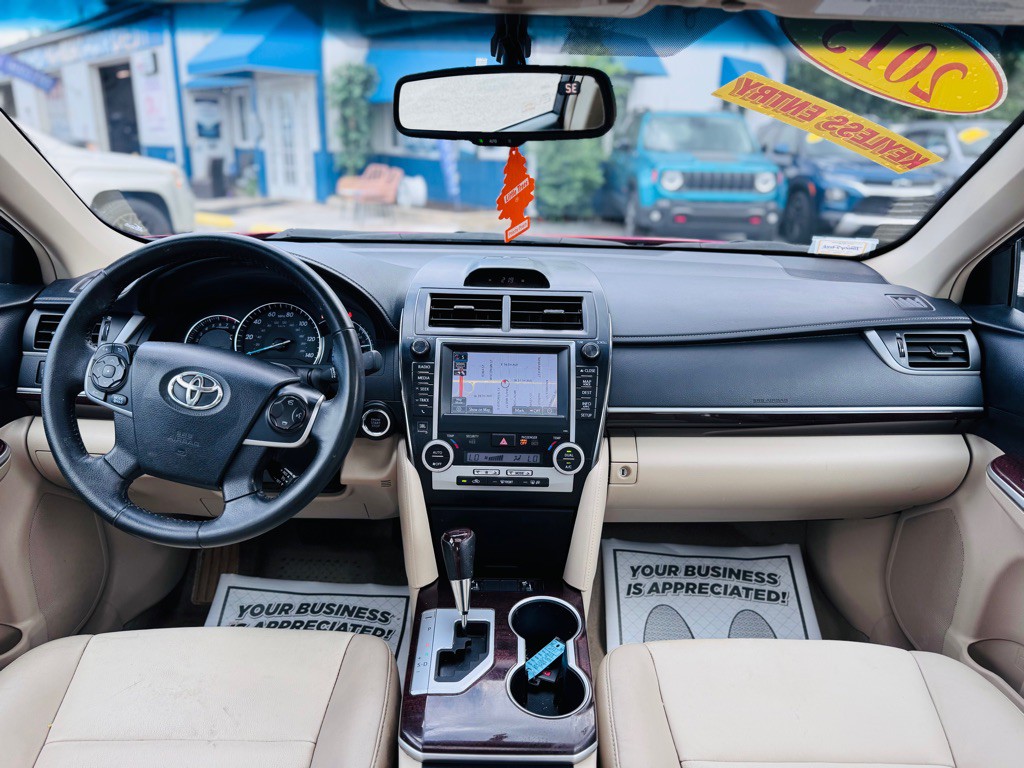 2013 Toyota Camry Image 29
