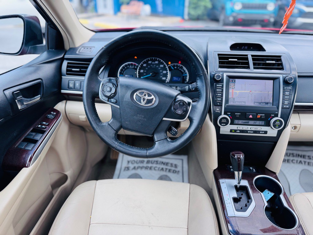 2013 Toyota Camry Image 31