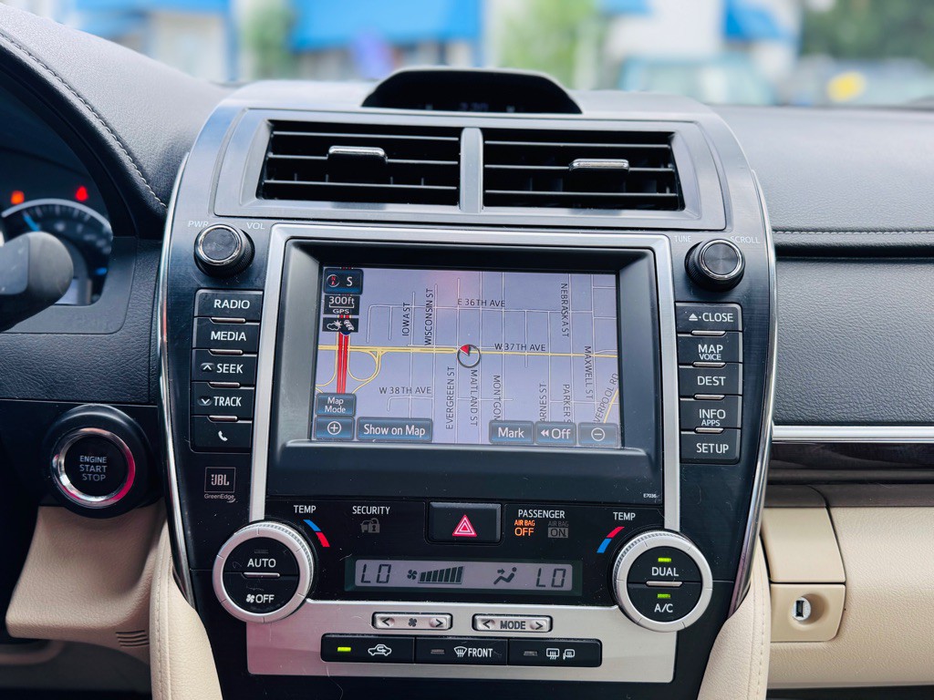 2013 Toyota Camry Image 37