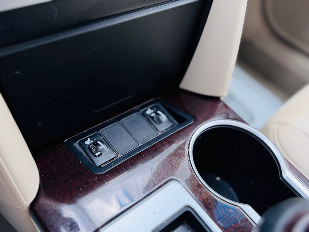 2013 Toyota Camry Image 39